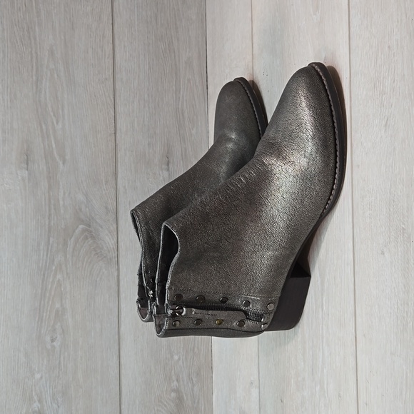 Vince Camuto Women Catile Leather Ankle Heels Boots shoes sz 10M - Picture 1 of 12